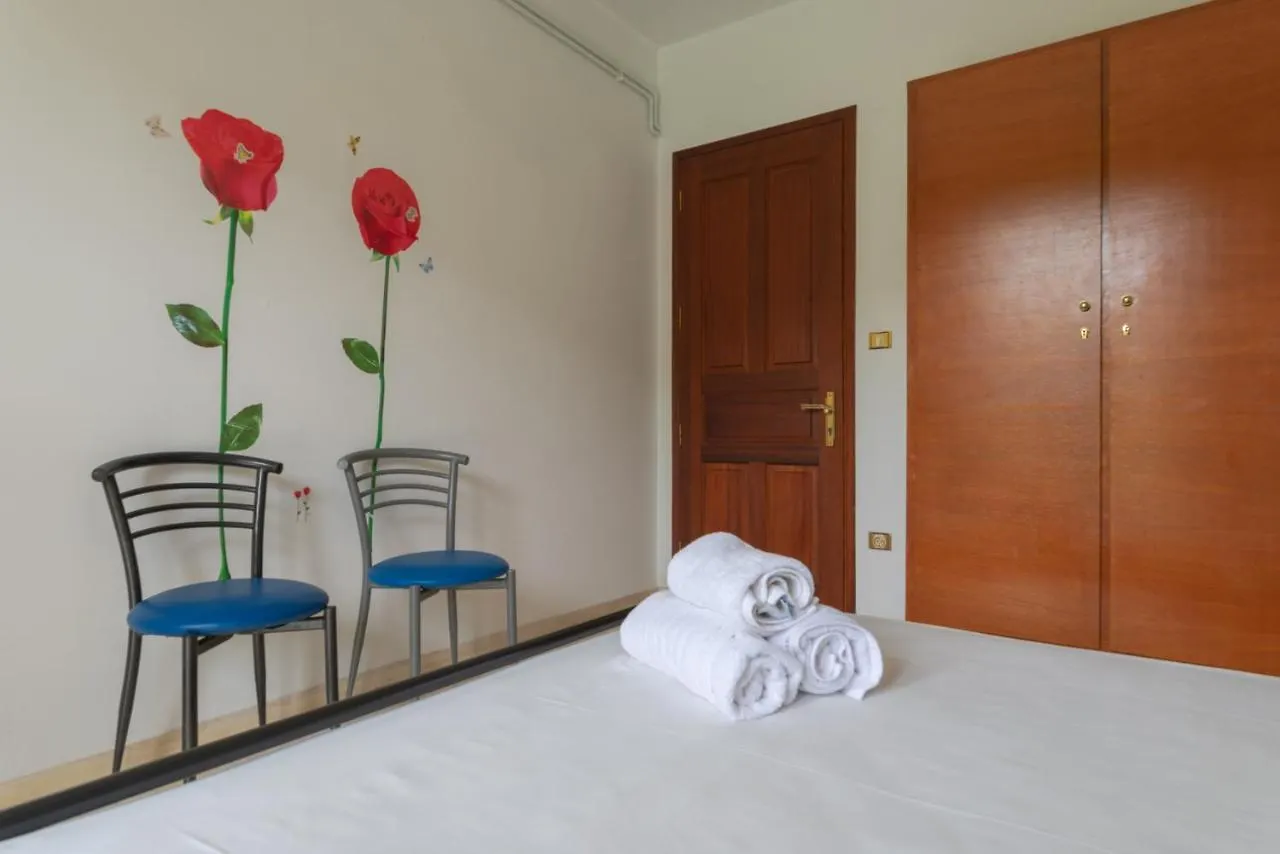 Tredis Studios Lassi  Otel